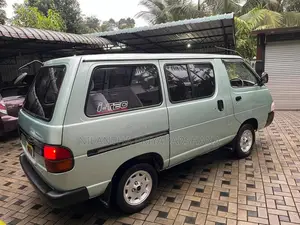 Toyota Lotto CR27 1992 Van (Used)