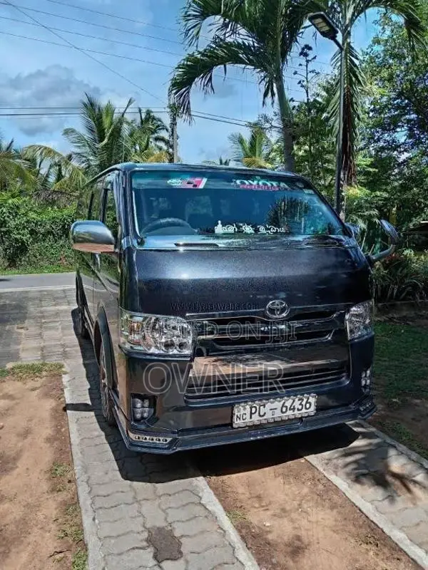 Toyota KDH Super GL 2006 Van (Used)