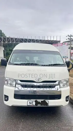 Toyota KDH 2025 Van (Used)