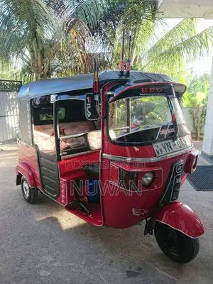 Bajaj 4 stroke 2011 Three Wheel (Used)
