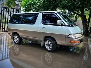 Toyota Lotto 1998 Van (Used)