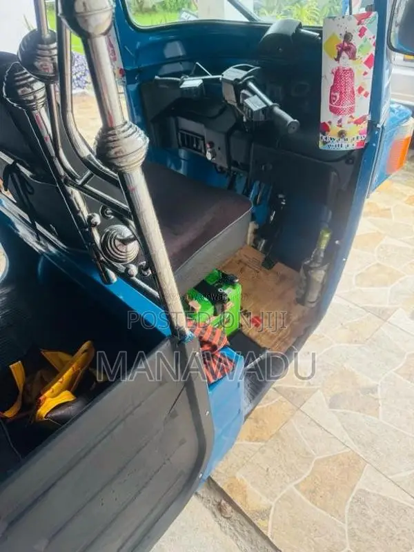 Bajaj RE 2013 Three Wheel (Used)