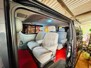Toyota KDH 200 2012 Van (Used)