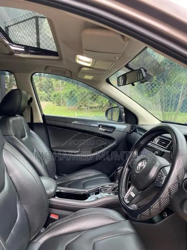 DFSK Glory 580 2022 SUV (Used)