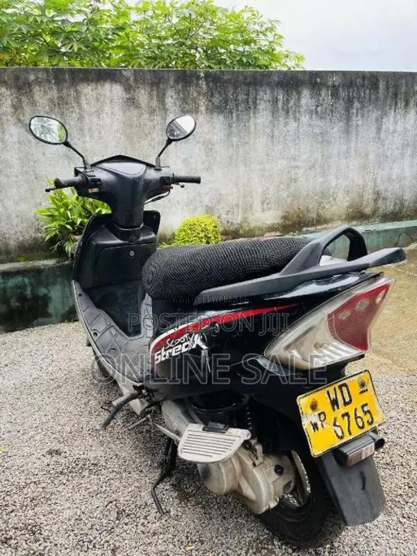 TVS Scooty Streak 2011 Motorbike (Used)