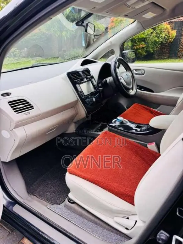 Nissan Leaf 2012 Car (Used)