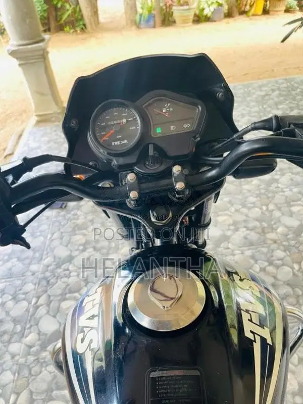TVS Metro Es 2015 Motorbike (Used)