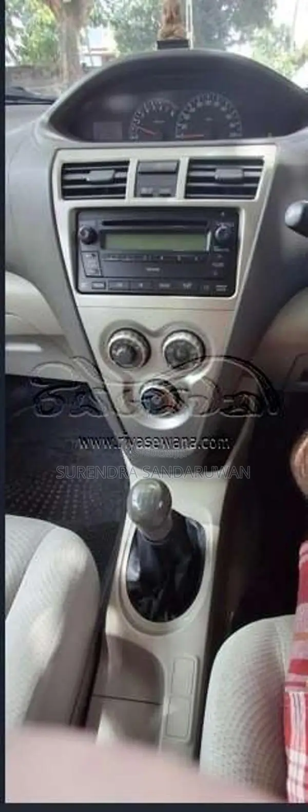 Toyota Yaris 2011 Car (Used)