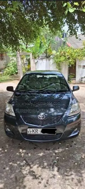 Toyota Yaris 2011 Car (Used)