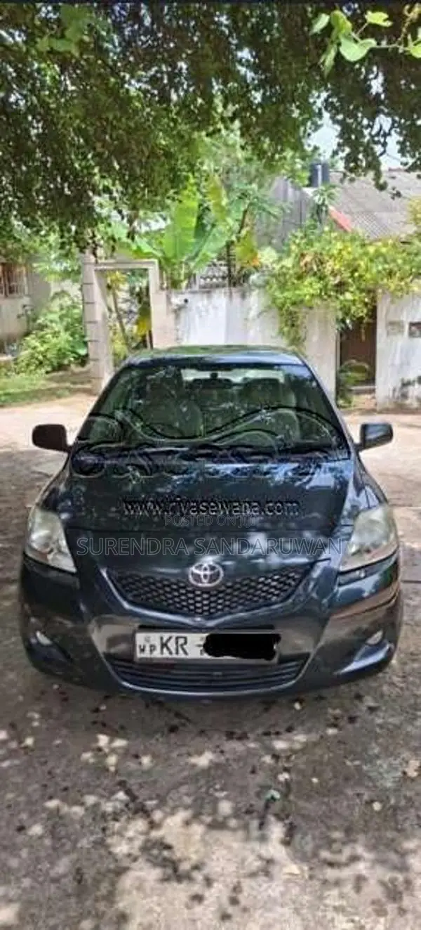 Toyota Yaris 2011 Car (Used)
