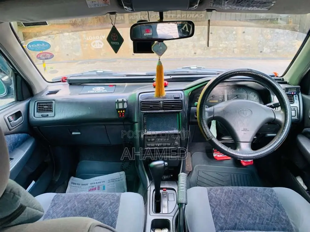 Toyota Carina 2000 Car (Used)
