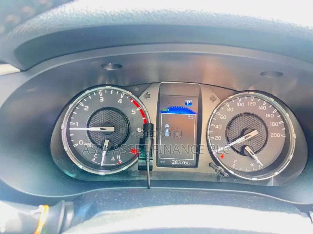 Toyota Hilux 2025 Pickup (Used)