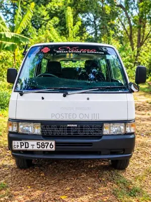 Nissan Caravan 2001 Van (Used)