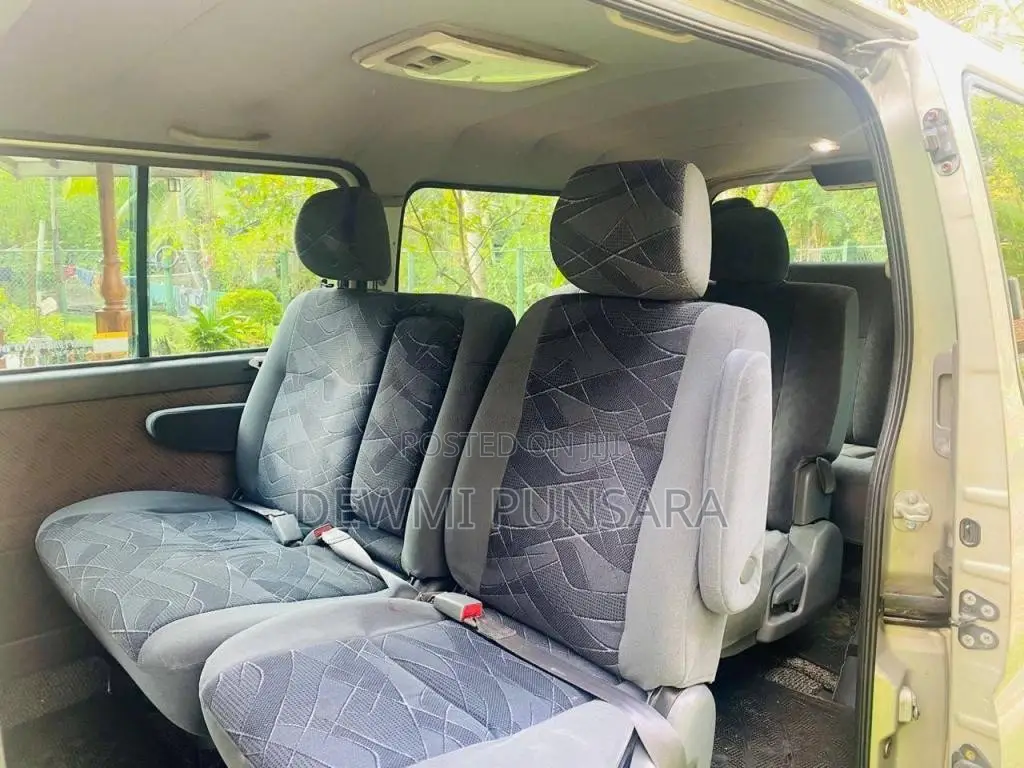 Nissan Caravan 2001 Van (Used)