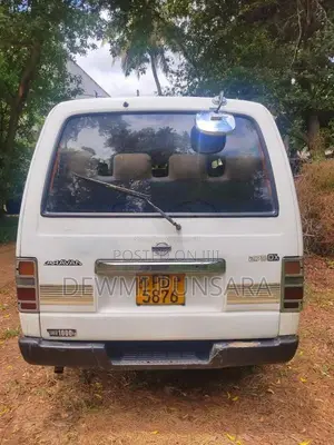 Nissan Caravan 2001 Van (Used)