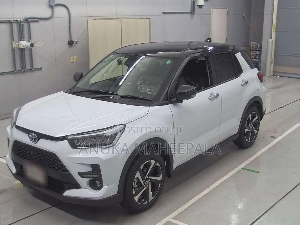 Toyota Raize Hybrid 2025 SUV (Used)