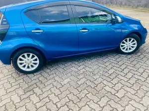Toyota Aqua 2012 Car (Used)