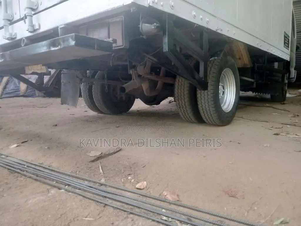 Isuzu ELF 1999 Lorry (Used)