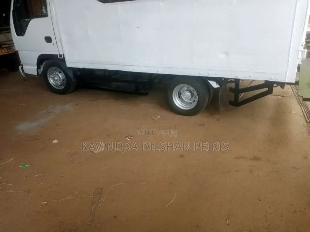Isuzu ELF 1999 Lorry (Used)