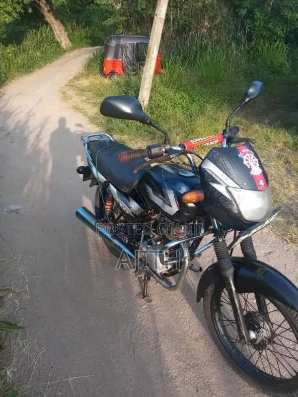 Bajaj CT-100 2004 Motorbike (Used)