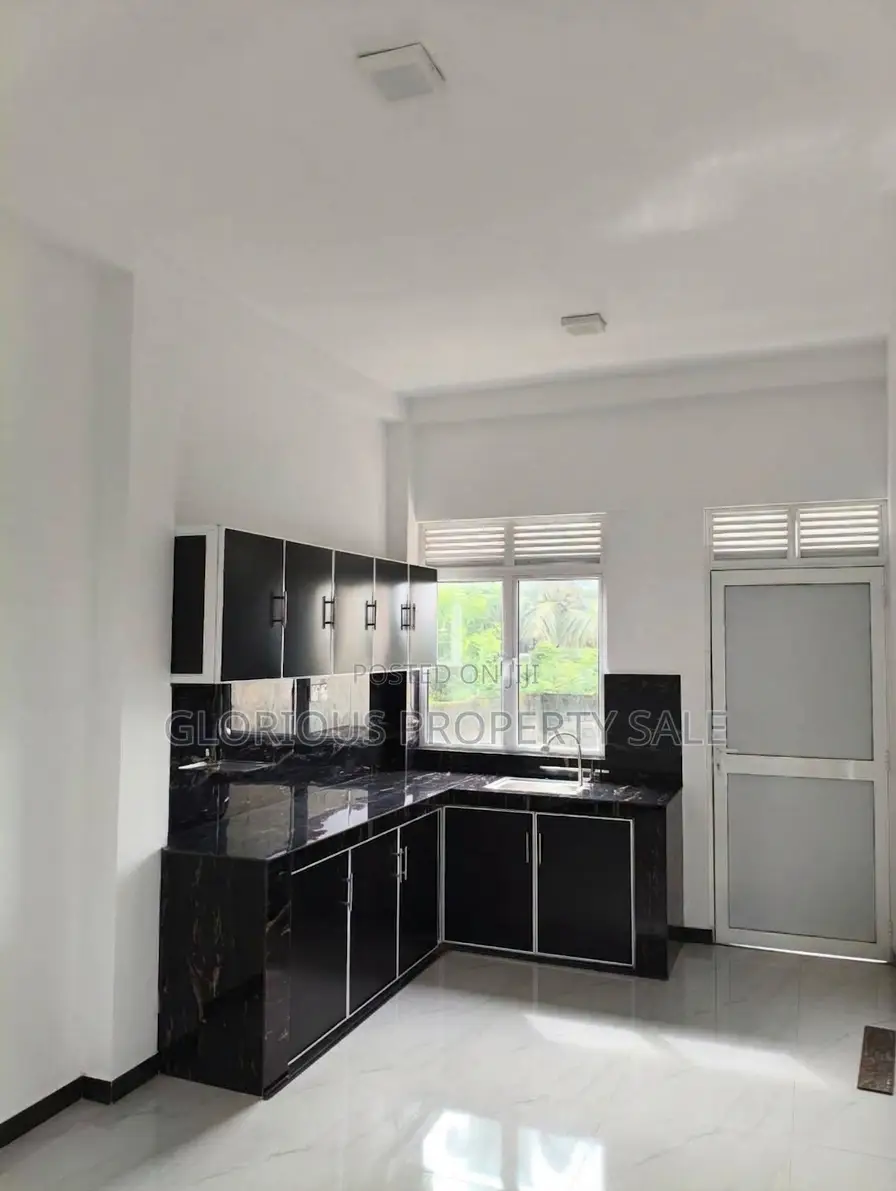 4bdrm House in Bangalawaththa, Kadawatha for sale