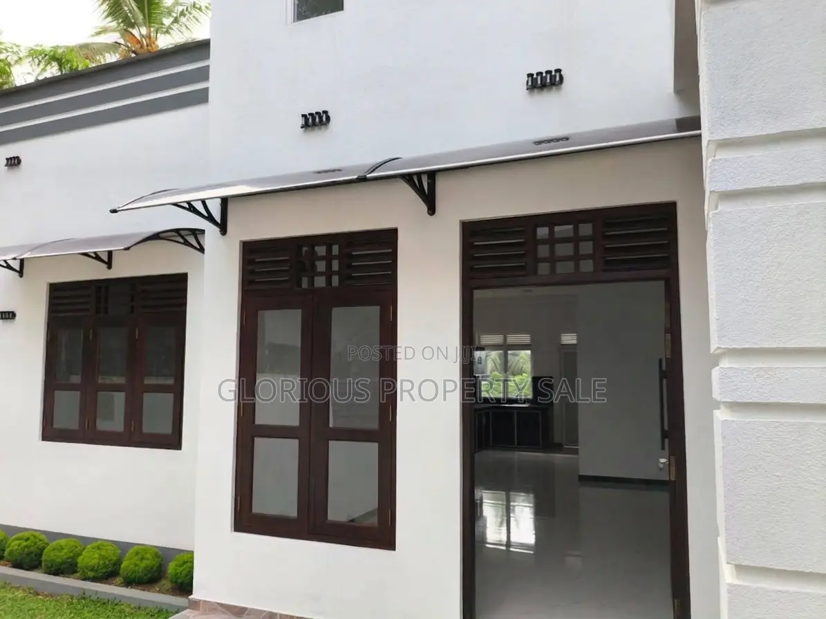 4bdrm House in Bangalawaththa, Kadawatha for sale
