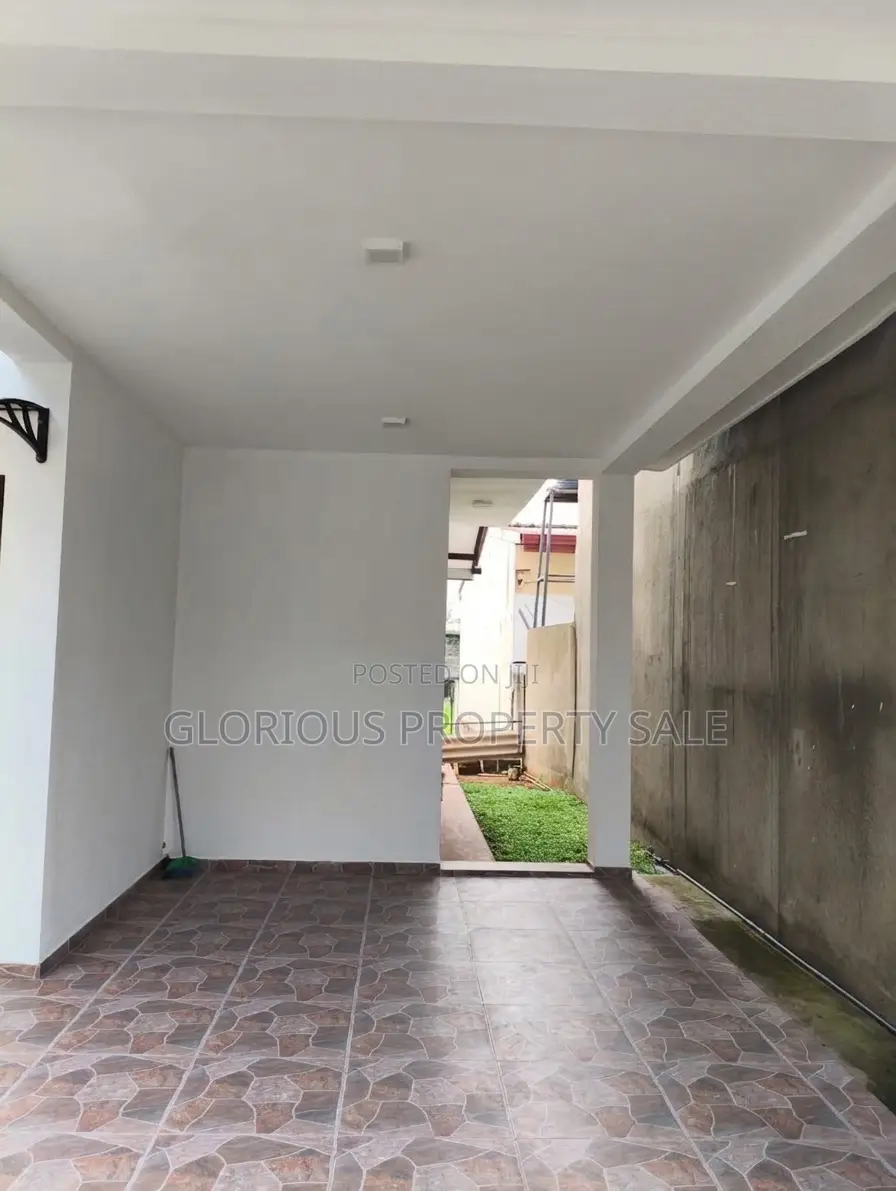4bdrm House in Bangalawaththa, Kadawatha for sale