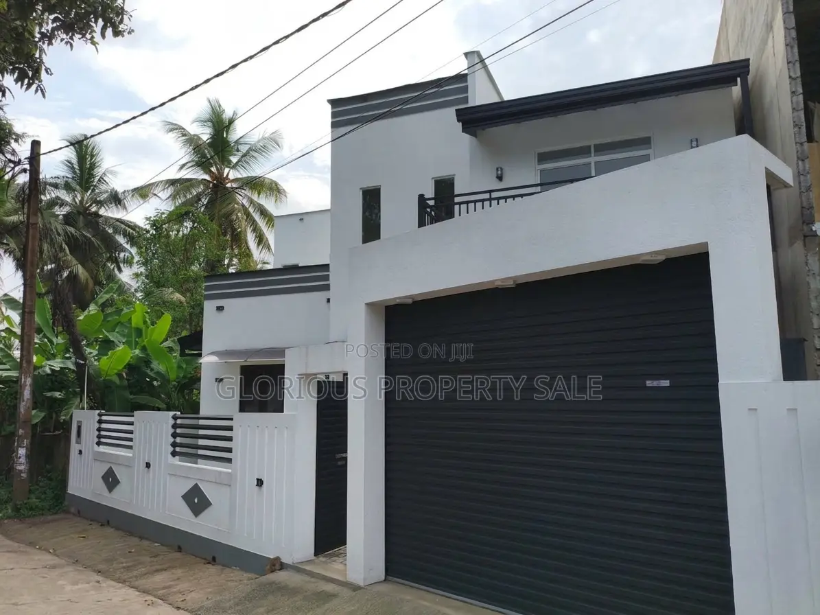 4bdrm House in Bangalawaththa, Kadawatha for sale
