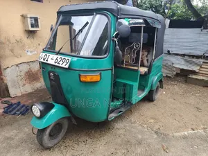 Bajaj RE 2006 Green