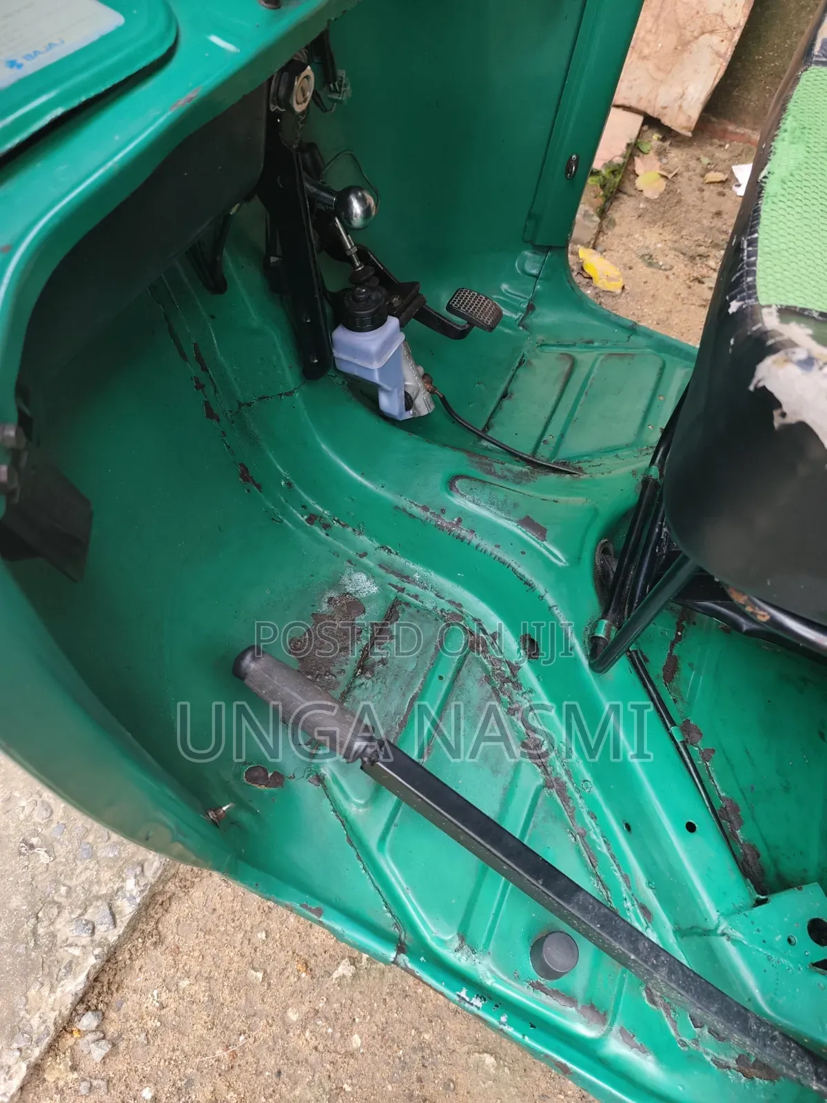 Bajaj RE 2006 Green