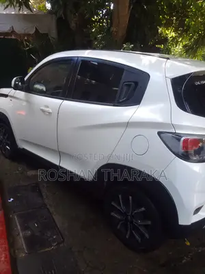 Car 2021 White