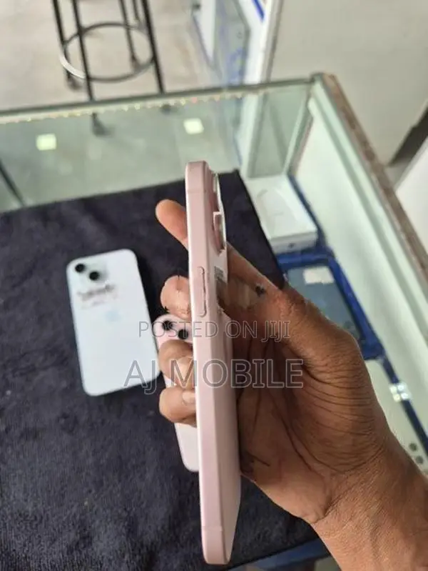Apple iPhone 15 128GB (Used)
