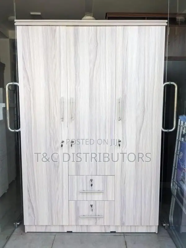 Melamine 3 door almari