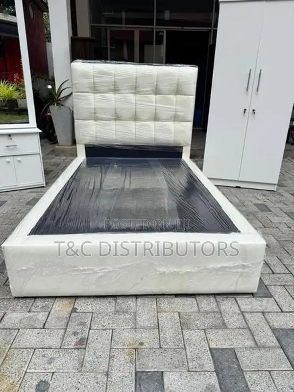 Divan bed only 6.4