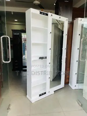 Hollywood sliding mirror