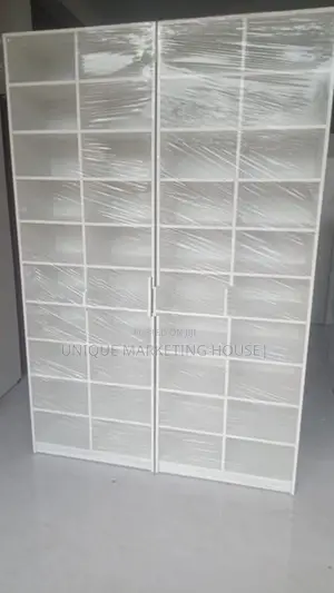Modern 72x24” White 20pcs Smart Racks
