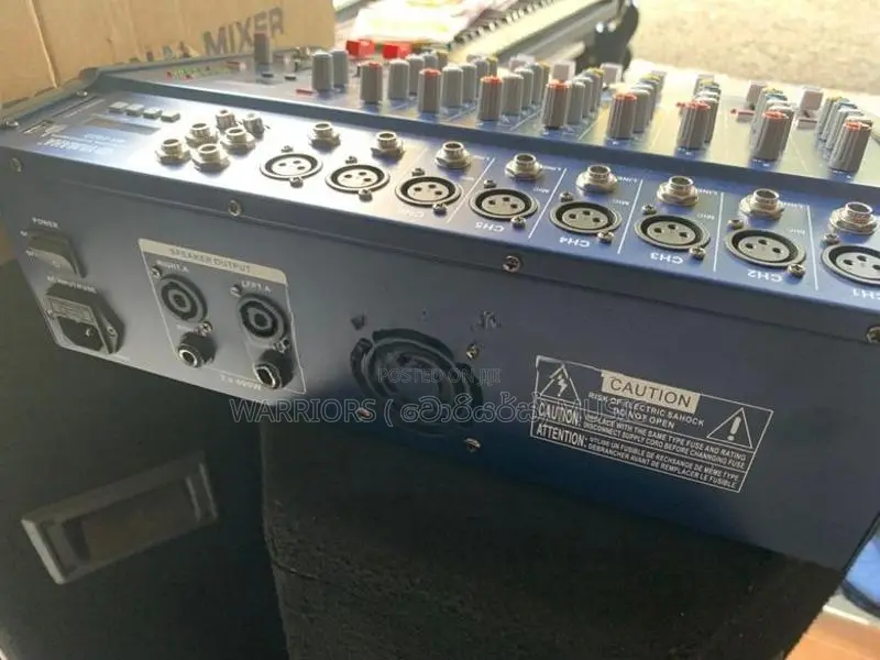Yamaha MX 802D powered ( 800 W ) 12 channel Mixer
