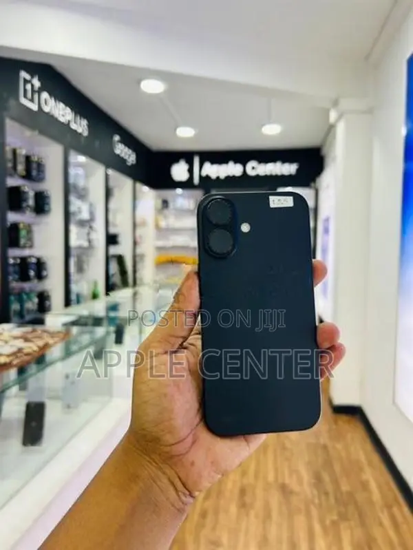 Apple iPhone 16 (Used)