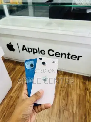 Apple iPhone 13 (Used)
