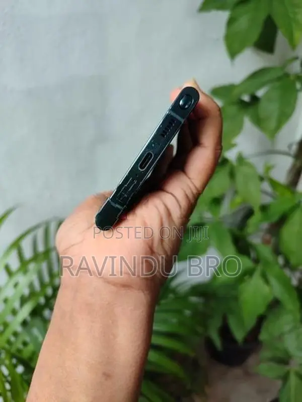 Samsung Galaxy S22 Ultra (Used)