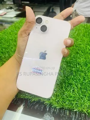 Apple iPhone 13 (Used)