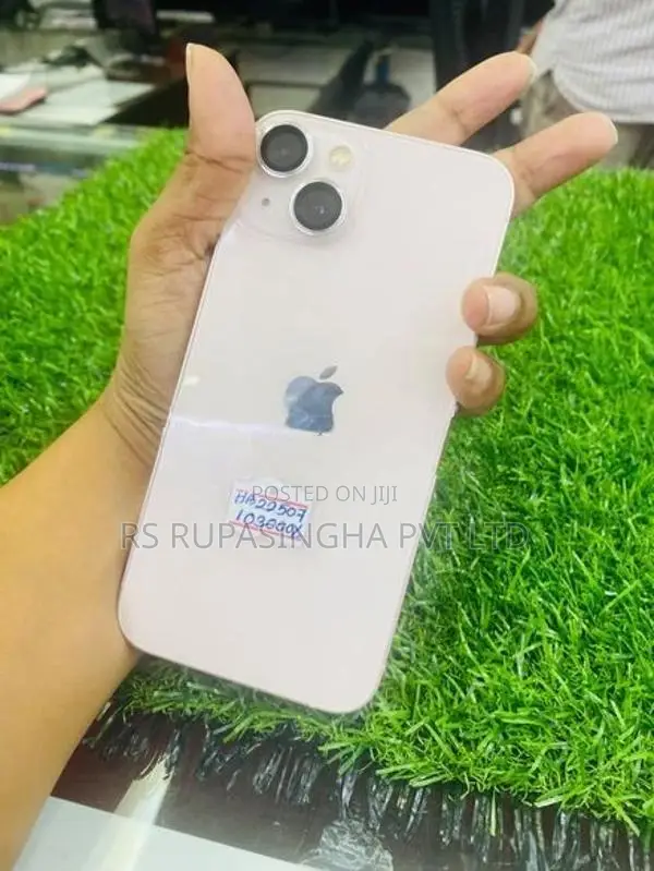 Apple iPhone 13 (Used)