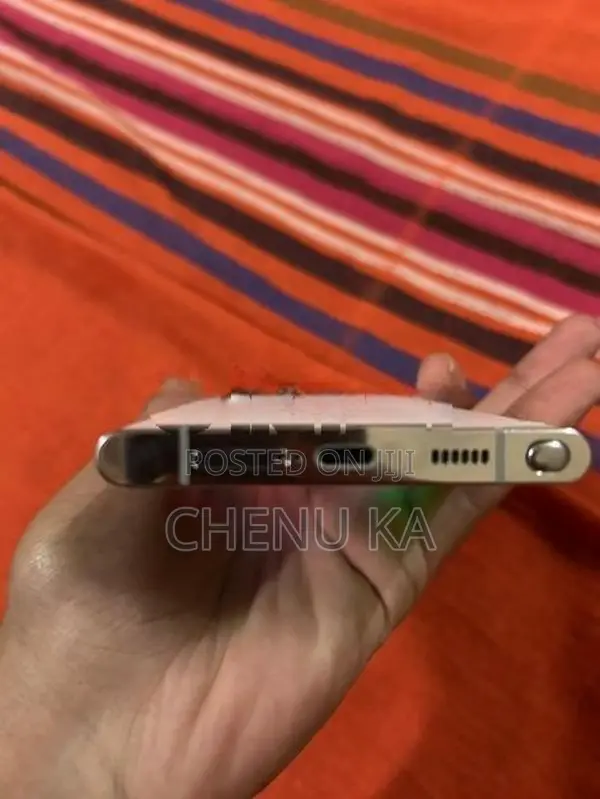 Samsung Galaxy S22 Ultra (Used)