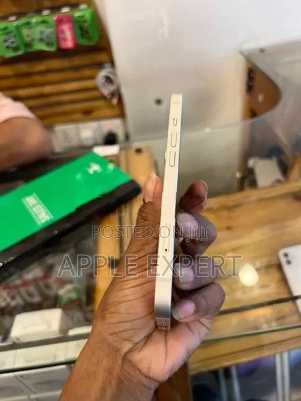 Apple iPhone 14 (Used)