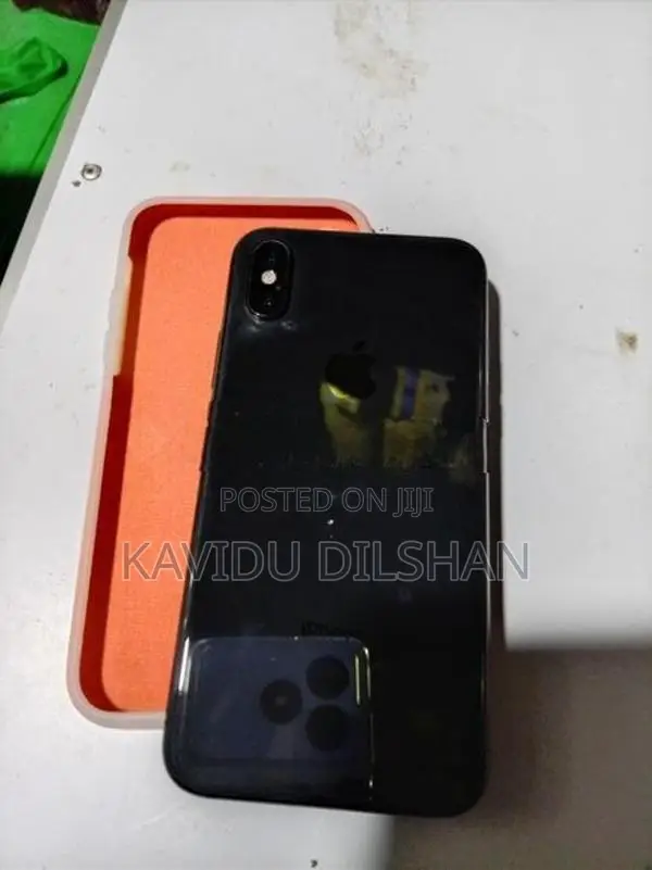 Apple iPhone 8 (Used)