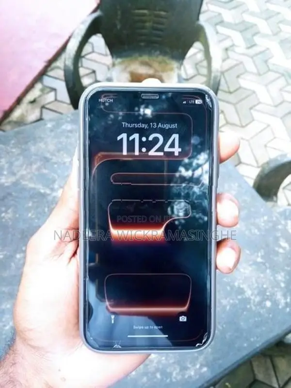 Apple iPhone 11 (Used)