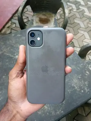 Apple iPhone 11 (Used)
