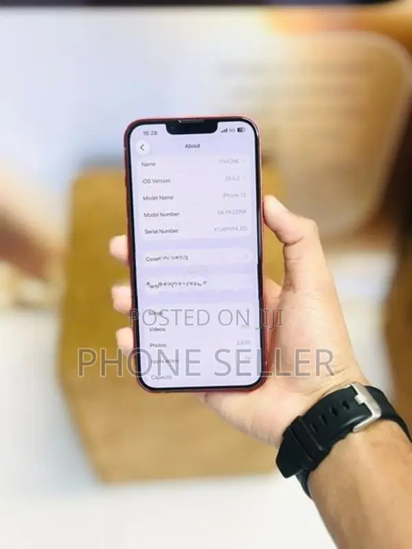 Apple iPhone 13 (Used)