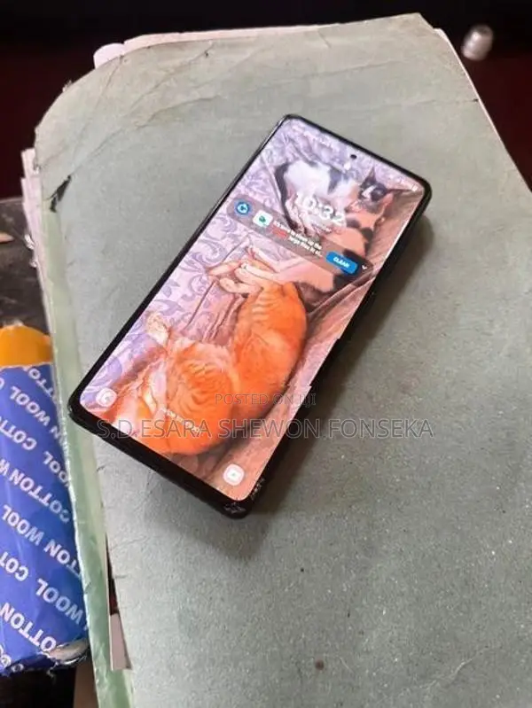 Samsung Galaxy A72 (Used)