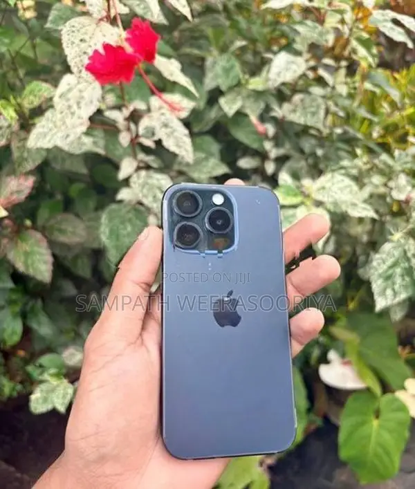 Apple iPhone 15 Pro (Used)